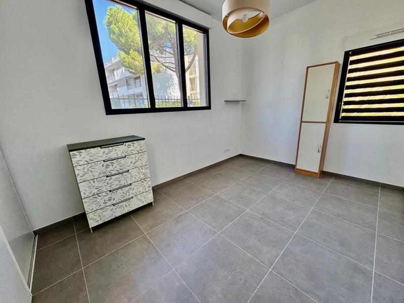 Appartement - 80 m² - 3 pièces