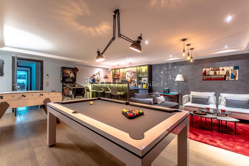 Villa - 295 m² - 5 pièces