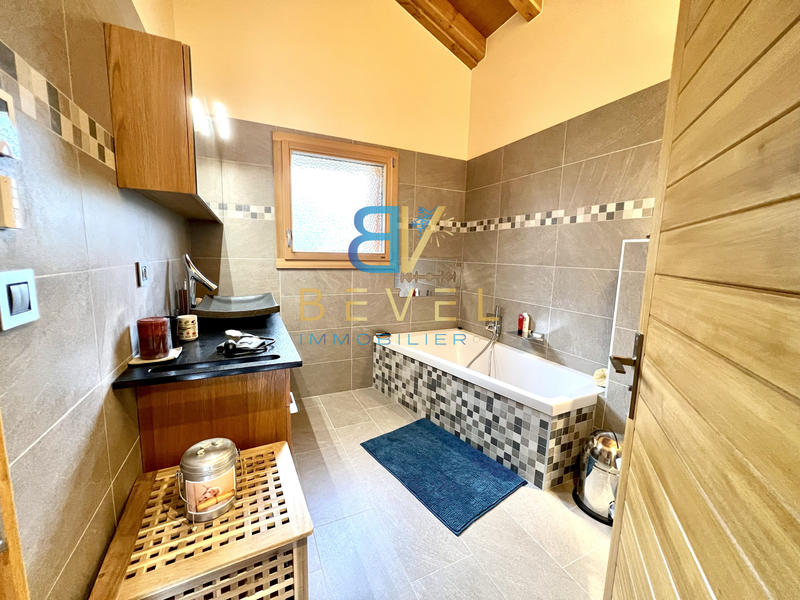 Maison - 160 m² - 4 pièces