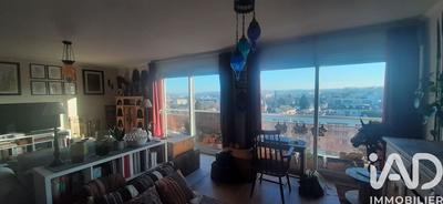 Maison - 93 m² - 4 pièces