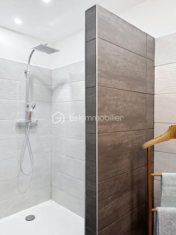 Appartement - 92 m² - 5 pièces