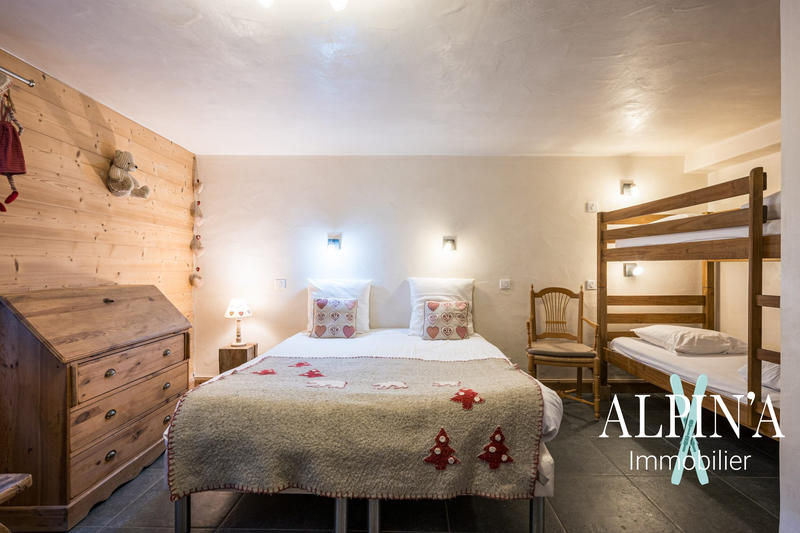 Châlet - 414 m² - 9 pièces