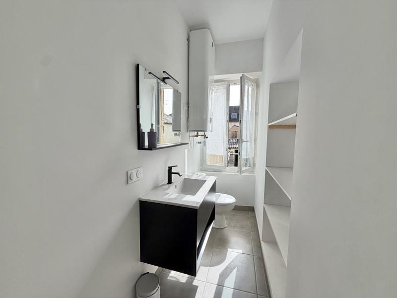 Studio - 30 m² - 1 pièce