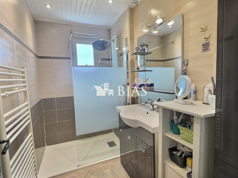 Maison - 84 m² - 5 pièces