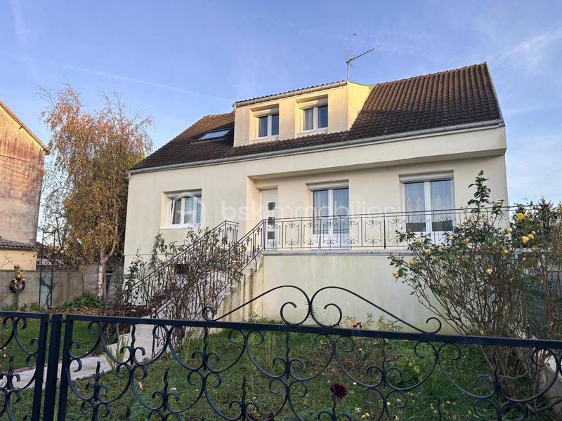 Maison de ville - 146 m² - 7 pièces