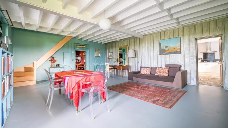 Maison - 214 m² - 10 pièces