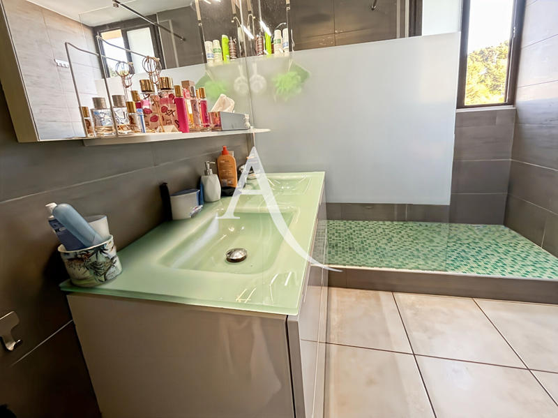 Appartement - 72 m² - 4 pièces