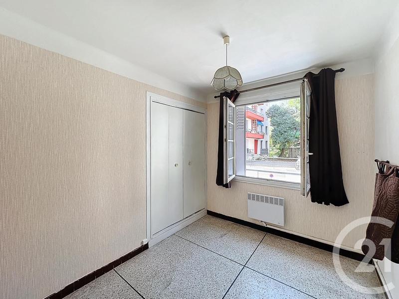 Appartement - 81 m² - 5 pièces