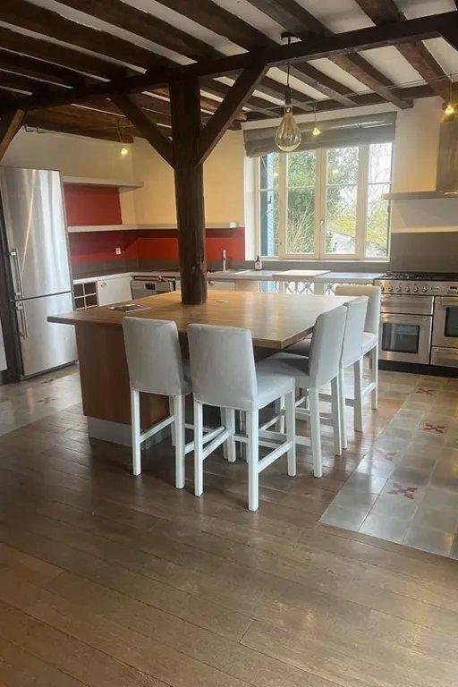 Maison - 194 m² - 6 pièces