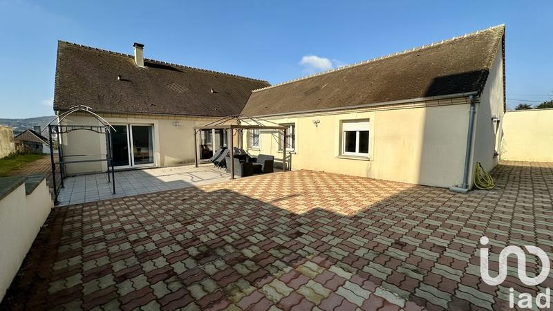 Maison - 228 m² - 8 pièces