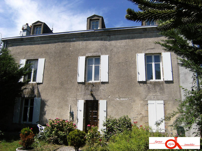 Maison ancienne - 150 m² - 5 pièces