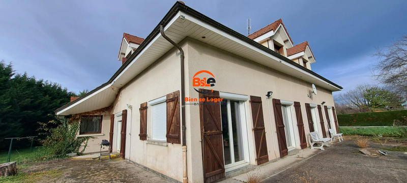 Maison - 235 m² - 8 pièces