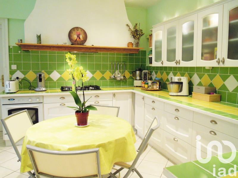 Maison - 480 m² - 16 pièces