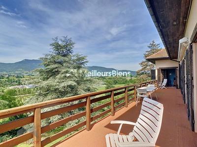 Appartement - 161 m² - 6 pièces