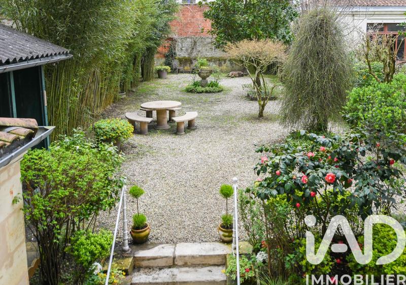 Maison - 273 m² - 11 pièces