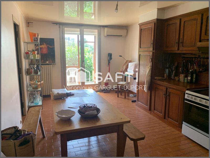 Maison - 202 m² - 5 pièces