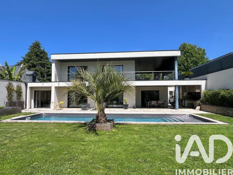 Maison - 189 m² - 7 pièces