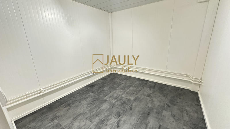 Local commercial - 84 m² - 1 pièce