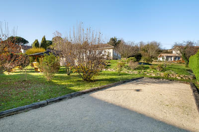 Maison - 215 m² - 6 pièces