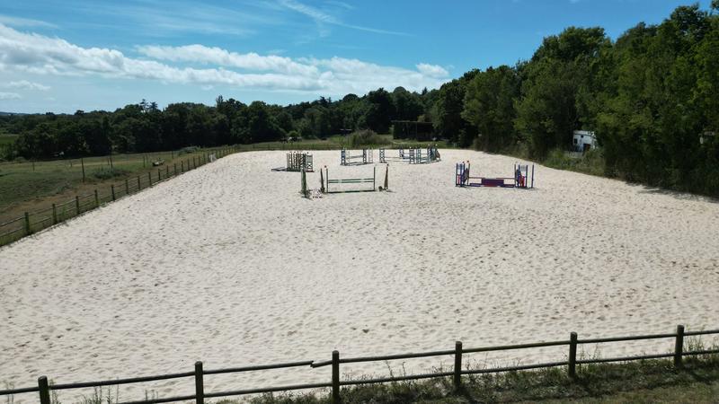 Ferme - 1 900 m² - 10 pièces