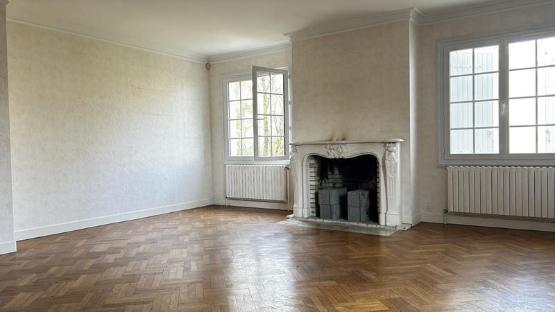 Maison - 236 m² - 7 pièces