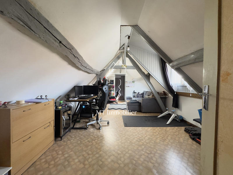 Maison - 181 m² - 8 pièces