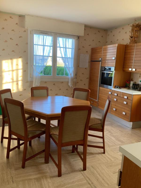 Maison - 200 m² - 8 pièces