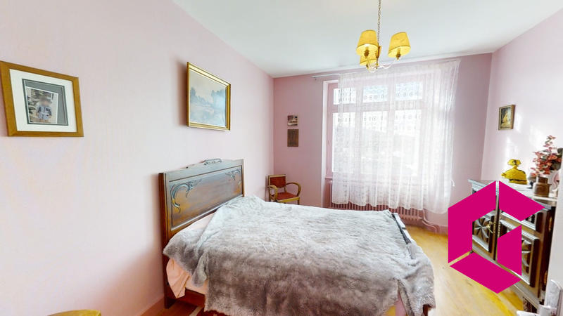 Maison - 700 m² - 12 pièces