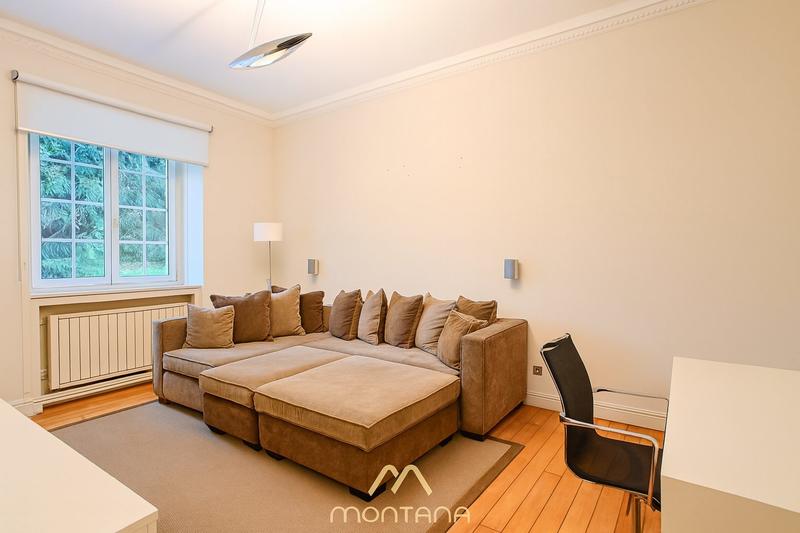 Maison - 300 m² - 7 pièces