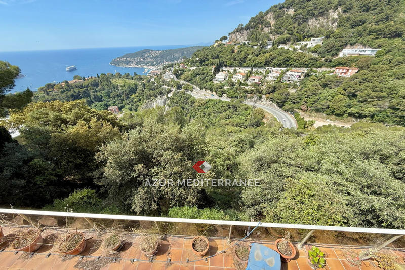 Maison contemporaine - 244 m² - 5 pièces