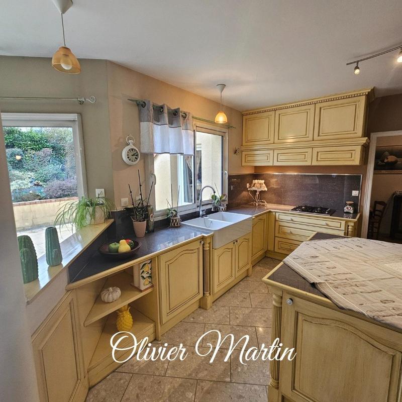 Maison - 258 m² - 11 pièces