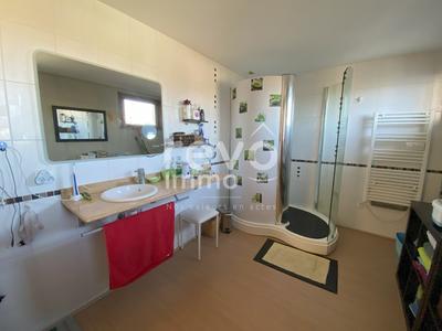 Maison - 145 m² - 9 pièces