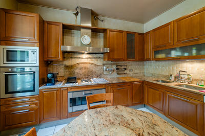 Maison - 342 m² - 8 pièces