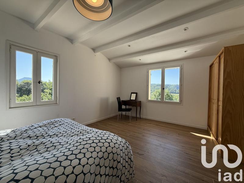 Maison - 200 m² - 7 pièces