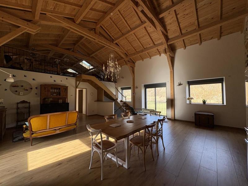 Maison - 160 m² - 4 pièces