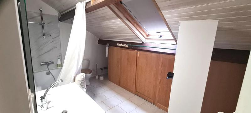 Maison - 240 m² - 12 pièces