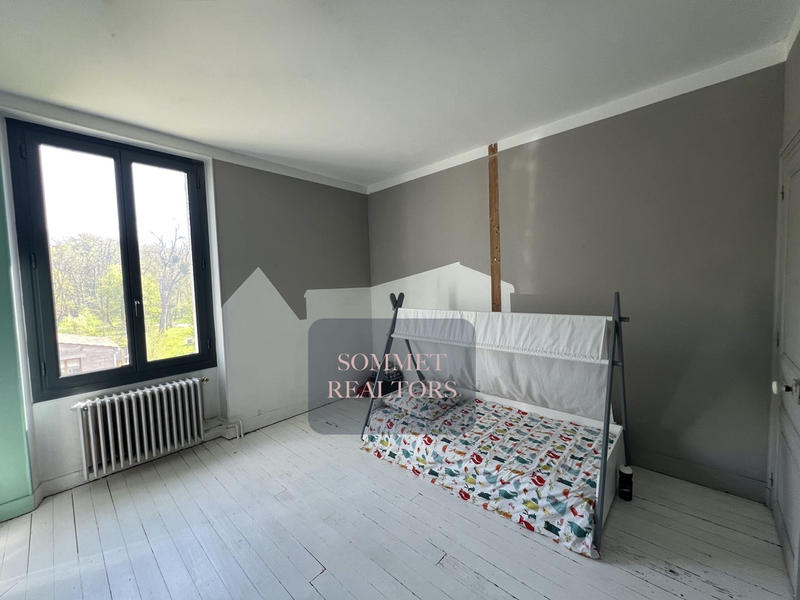 Propriété - 155 m² - 8 pièces