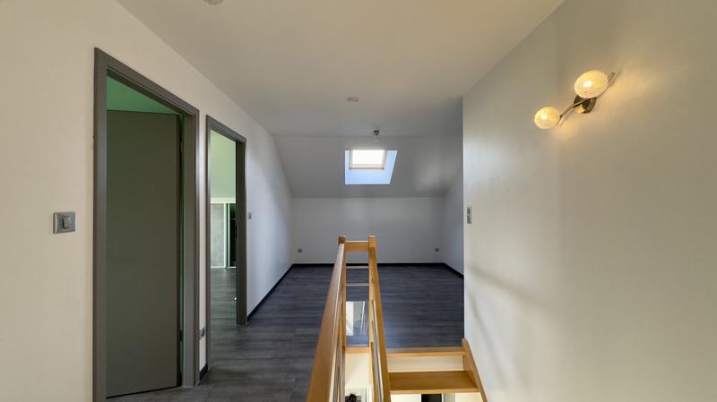 Maison - 137 m² - 5 pièces