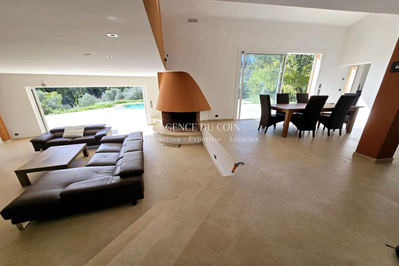 Villa - 295 m² - 7 pièces