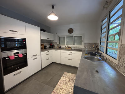 Villa - 95 m² - 5 pièces