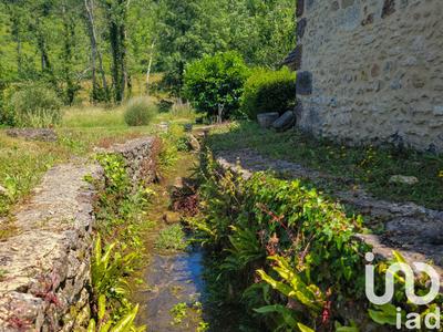 Maison - 180 m² - 7 pièces