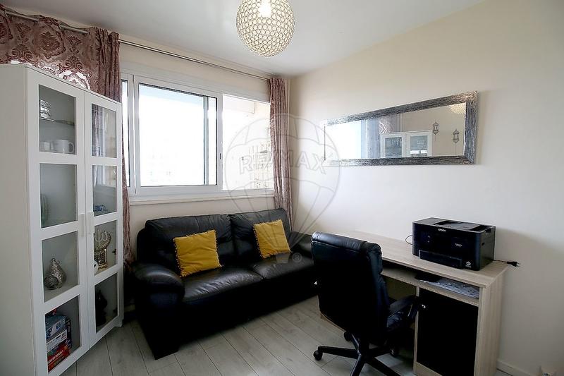 Appartement - 80 m² - 4 pièces