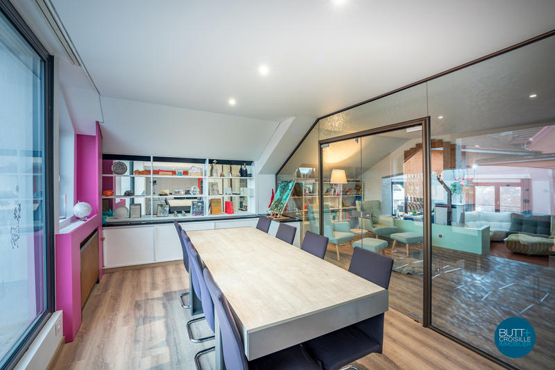 Maison - 390 m² - 11 pièces