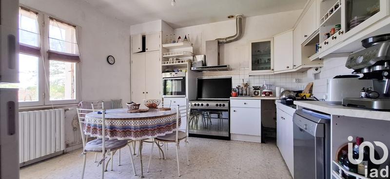 Maison - 270 m² - 10 pièces