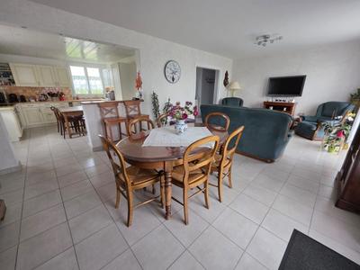 Maison - 138 m² - 5 pièces