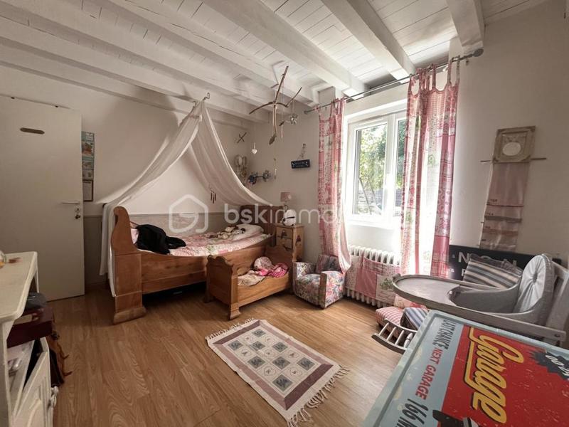 Propriété - 230 m² - 8 pièces