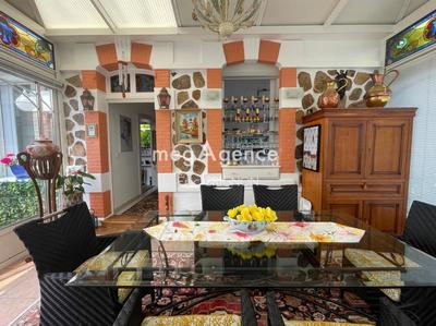 Maison - 159 m² - 7 pièces