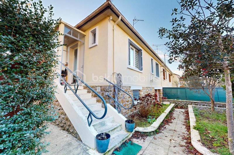 Maison - 63 m² - 4 pièces