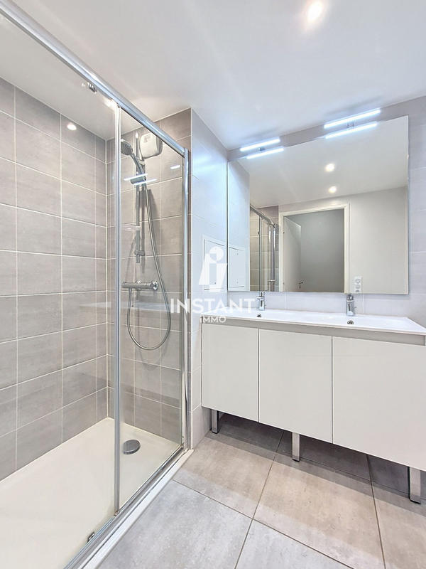 Appartement - 111 m² - 4 pièces