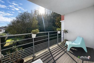 Appartement - 90 m² - 4 pièces